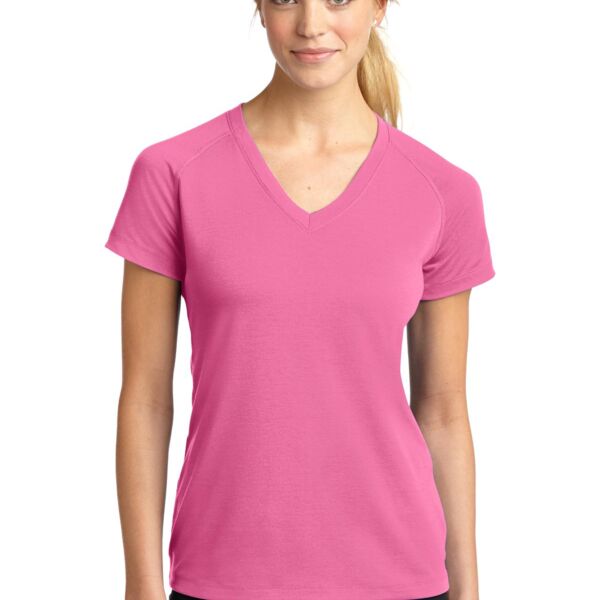 Women&#39;s Ultimate Performance V Neck Thumbnail